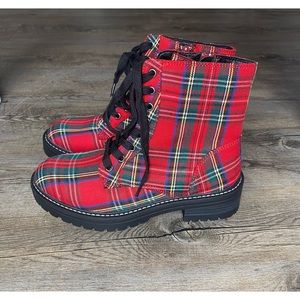 ♥️True Craft Plaid Boots♥️